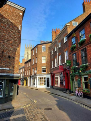 50a Low Petergate
